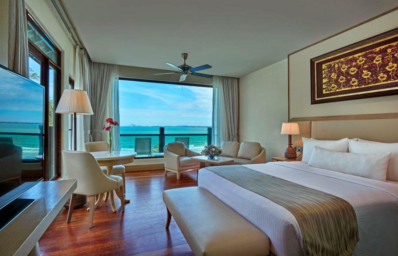 Royale Chulan Cherating Villa Екстер'єр фото
