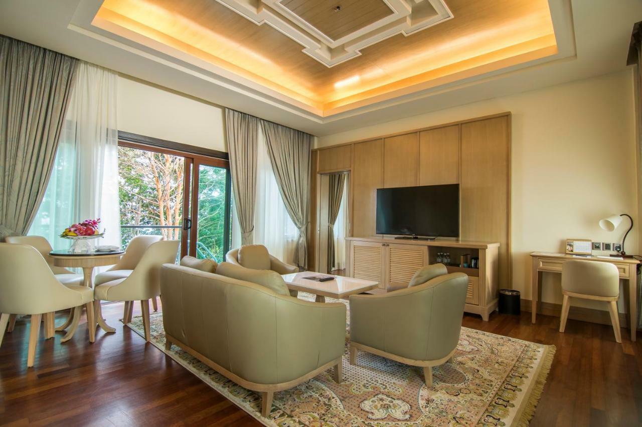 Royale Chulan Cherating Villa Екстер'єр фото